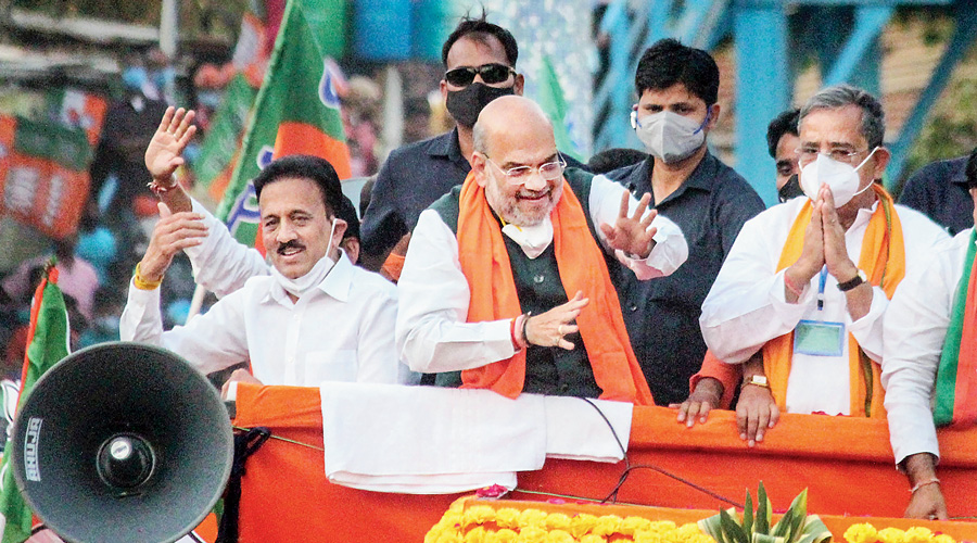 कोरोना से ज़्यादा जानलेवा है हाकिम की संवेदनहीनता