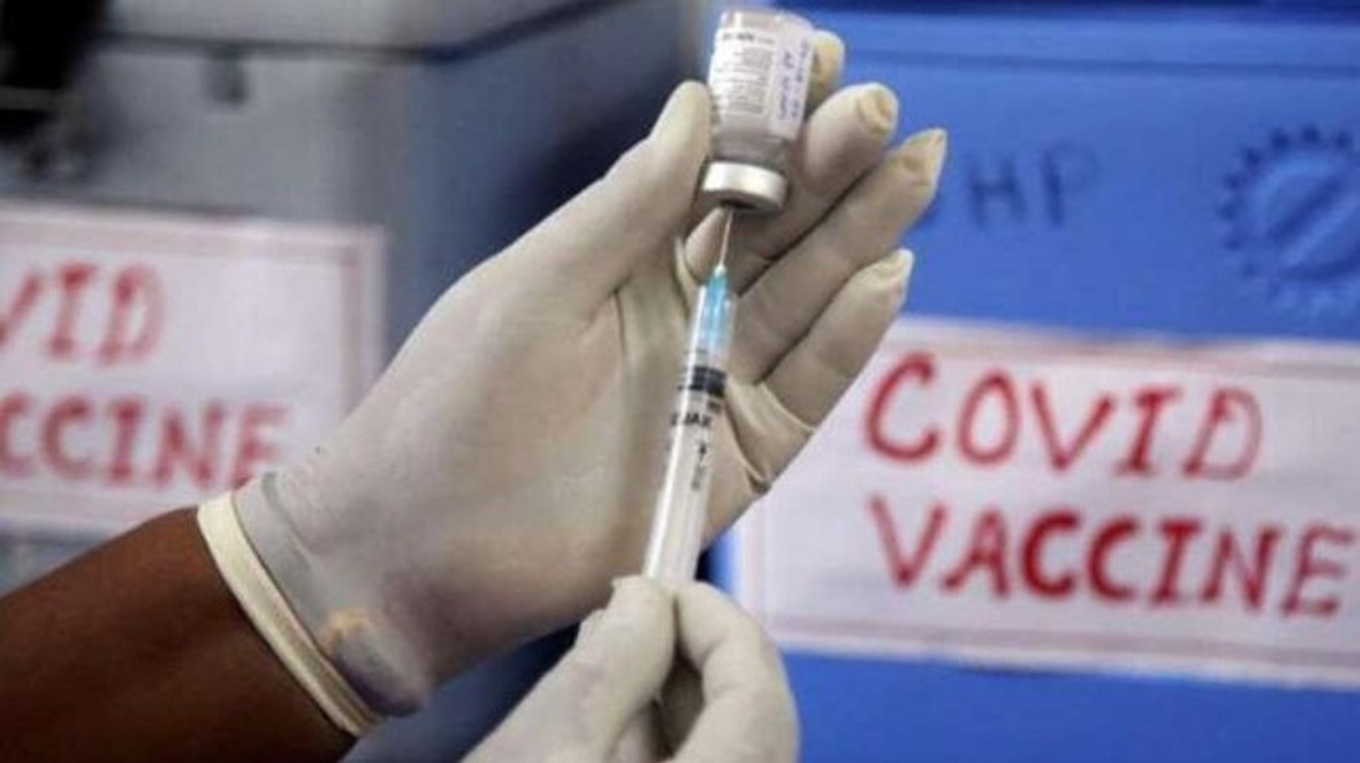दुनिया में सबसे ज़्यादा टीका उत्पादन क्षमता, फिर भी भारत अपनी जनता को टीका देने में नाकाम क्यों है?