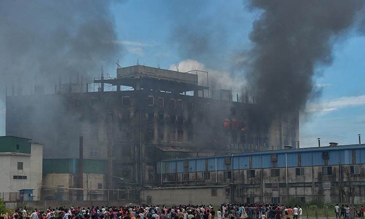 बांग्लादेश में फैक्टरी में लगी आग, 52 लोगों की मौत