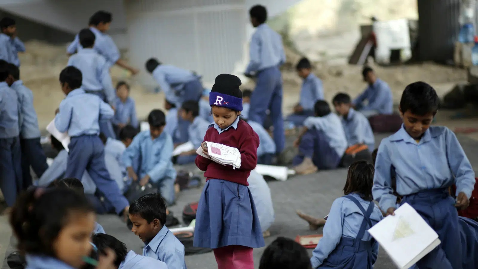 कोविड-19 और स्कूली शिक्षा का संकट: सब पढ़ा-लिखा भूलते जा रहे हैं बच्चे
