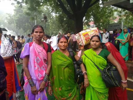Bihar Mid Day Meal workers.jpg