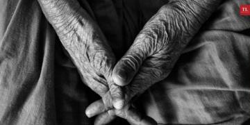 महामारी के दौरान बुज़ुर्गों से बदसलूकी के मामले बढ़े