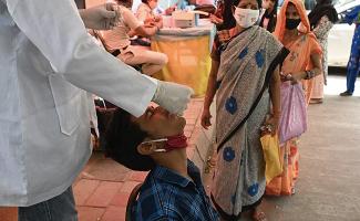 कोरोना अपडेट: देश में 24 घंटों में 38,353 नए मामले, 497 मरीज़ों की मौत   