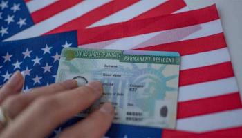इस साल बर्बाद हो सकते हैं करीब एक लाख ग्रीन कार्ड, भारतीय पेशेवरों में नाराज़गी
