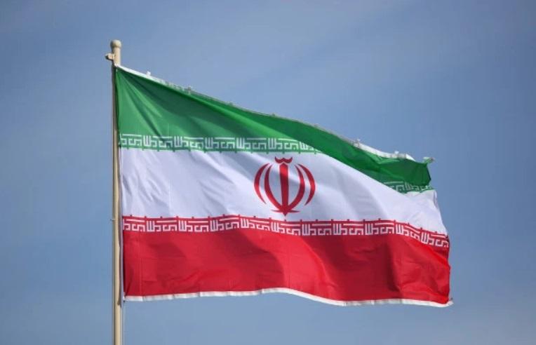 ईरान के ख़िलाफ़ हाइब्रिड वार