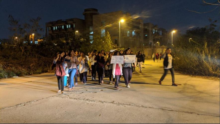 DU hostel students protest