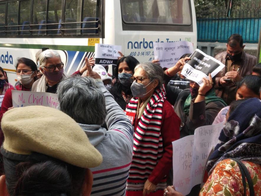 /Demonstration-of-women-at-MP-Bhavan-said-that-surveillance-in-the-name-of-security-is-not-acceptable