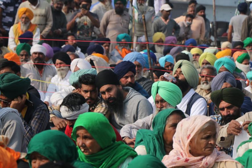 सिंघू बॉर्डर: लंबी लड़ाई को तैयार किसानों ने प्रदर्शन स्थल पर बुनियादी ढांचे को मजबूत करना किया शुरू