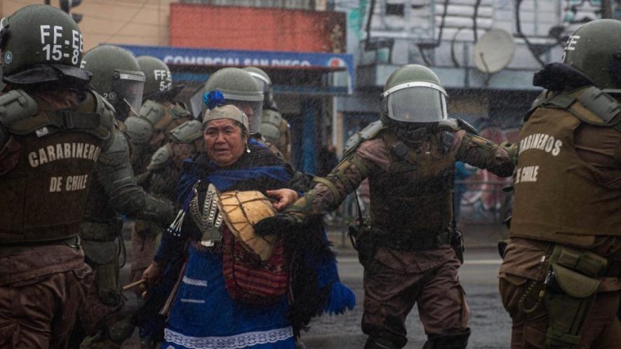 चिली के लोगों ने सेबेस्टियन पिनेरा और पुलिस के ख़िलाफ़ विरोध प्रदर्शन तेज़ किया