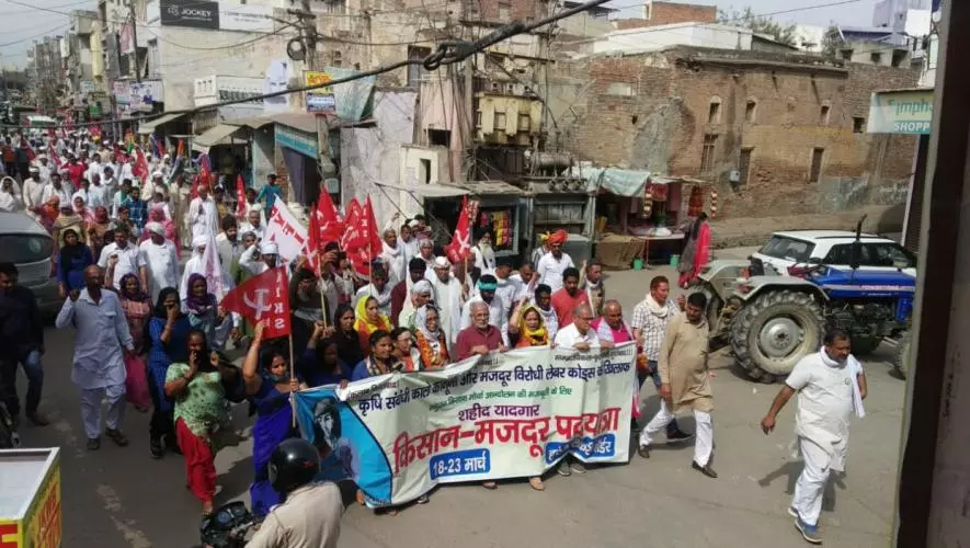 हरियाणा : 23 मार्च और भारत बंद के मद्देनज़र किसानों-मज़दूरों ने निकाली पदयात्रा