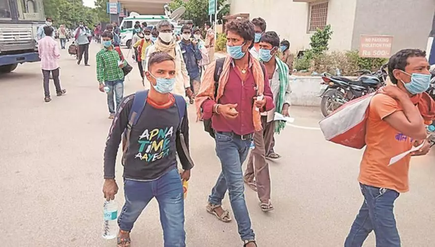 हरियाणा के मानेसर में प्रवासी मजदूर संकट में