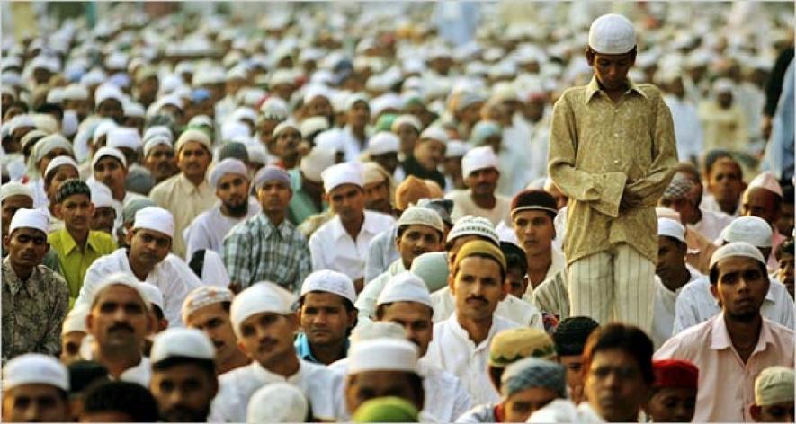 न भारत की आबादी में भयंकर बढ़ोतरी हो रही है और न ही मुस्लिमों की आबादी में