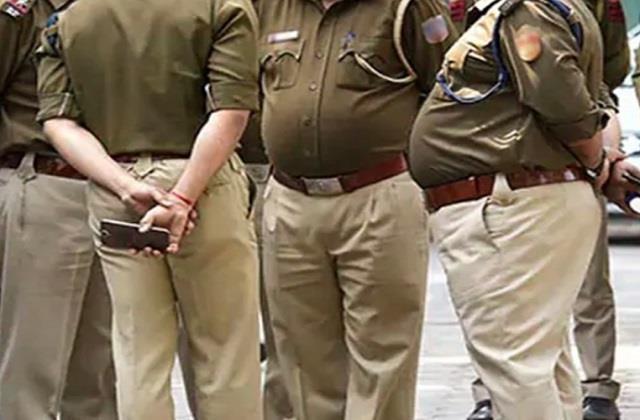 कानपुर: राष्ट्रपति के काफ़िले के लिए देर तक रोका यातायात, महिला की मौत, 4 पुलिसकर्मी निलंबित