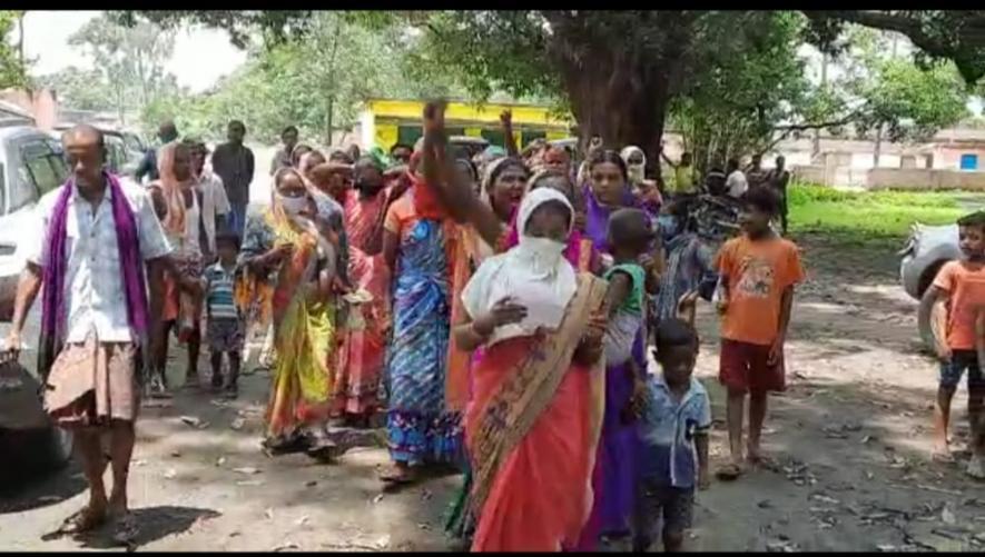 छत्तीसगढ़: जशपुर के स्पंज आयरन प्लांट के ख़िलाफ़ आदिवासी समुदायों का प्रदर्शन जारी
