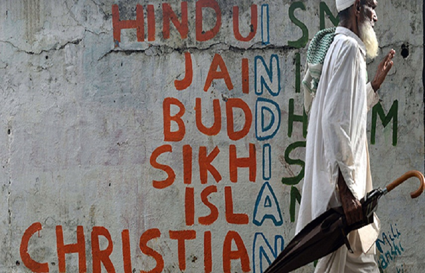 धर्म को लेकर किये गये प्यू के सर्वे से पता चलता है कि हम भारतीय पाखंडी हैं