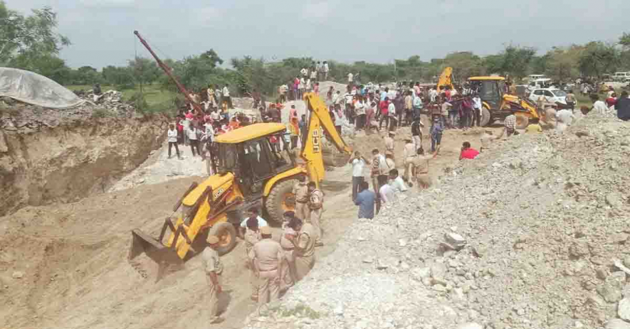 भीलवाड़ा में अवैध खदान का मलबा ढहने से सात मज़दूरों की मौत