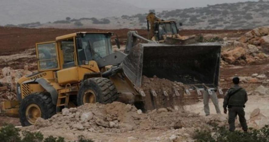 इज़रायल ने क़ब्ज़े वाले क्षेत्रों में फ़िलिस्तीनियों की इमारतों को गिराया