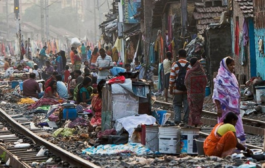 भारत में बेतहाशा फैलती जा रही है ग़रीबी!