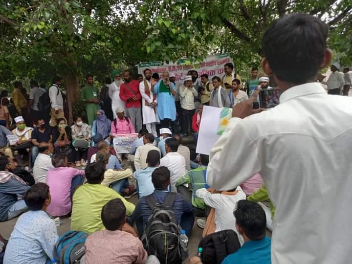 इको गॉर्डन, लखनऊ में 10 सितंबर को युवाओं को सम्बोधित करते किसान नेता डॉ. दर्शन पाल।