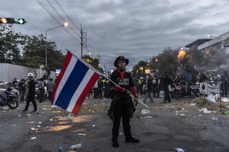 थाईलैंडः प्रयुत के अविश्वास प्रस्ताव जीतने के बाद राजधानी में "कार रैली" और प्रदर्शन