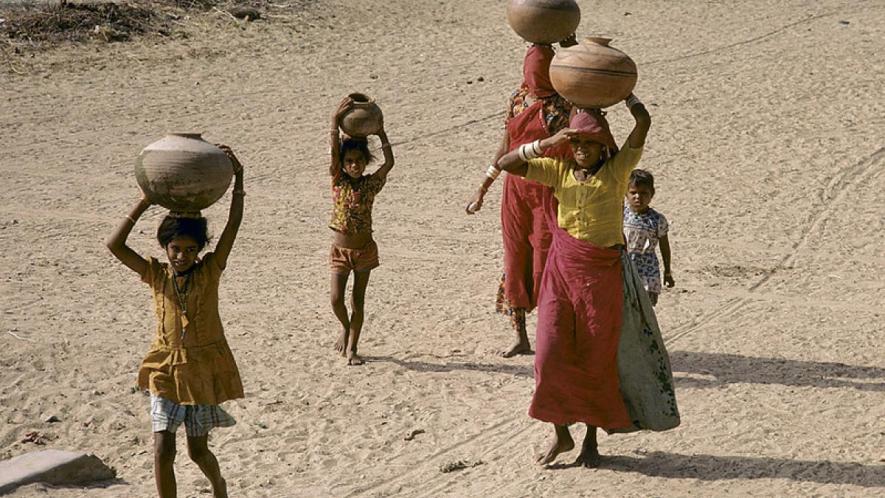 विश्व जल सप्ताहः लगातार बढ़ रहा है पानी का संकट, साफ़ पेयजल भी एक बड़ी समस्या