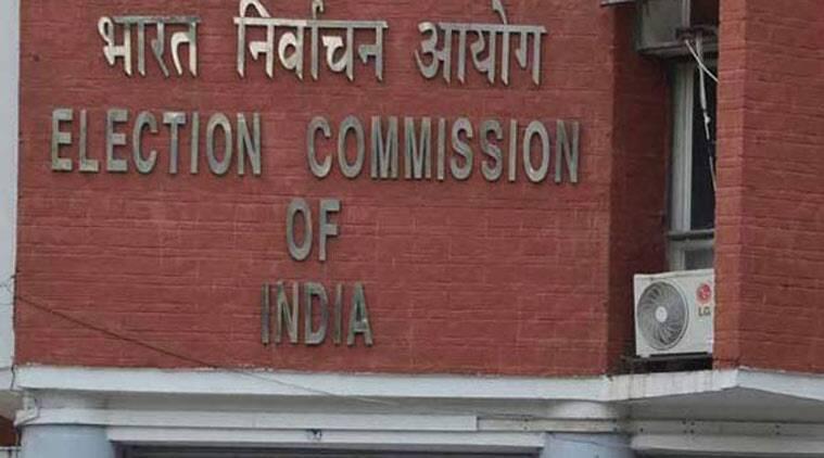 ख़बरों के आगे-पीछे : चुनाव आयुक्त भी नियुक्त नहीं कर पा रही है सरकार