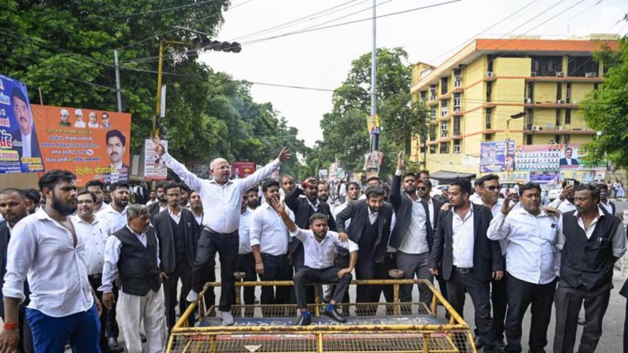 lawyers protest