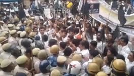 कांग्रेस कार्यकर्ताओं का विरोध प्रदर्शन