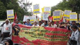 दिल्ली : फैक्ट्रियों में हो रहे आग हादसों के खिलाफ मज़दूरों का प्रदर्शन   