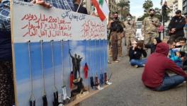 लेबनान : कोविड-19 से संबंधित सख्त लॉकडाउन के बीच हज़ारों लोगों ने आर्थिक सहायता की कमी को लेकर प्रदर्शन किया