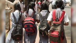 गुजरात में स्कूल के पहले दिन 11 छात्राएं कोरोना वायरस से संक्रमित मिलीं
