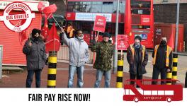 लंदनः बस ड्राइवरों की वेतन कटौती के ख़िलाफ़ हड़ताल