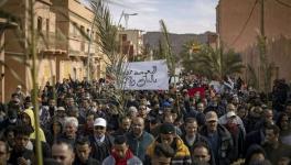 सीमा क्षेत्र को बंद करने के अल्जीरिया के फ़ैसले के ख़िलाफ़ मोरक्को के किसानों का प्रदर्शन