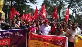 हिमाचल: शिमला में हज़ारों मज़दूरों ने सरकार पर बोला हल्ला, सीएम को सौंपा मांगपत्र