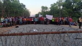 छत्तीसगढ़ : आदिवासियों के शांतिपूर्ण प्रदर्शन पर पुलिस फ़ाइरिंग का बढ़ता विरोध, न्यायिक जांच की मांग