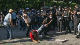 ट्यूनीशियाः पुलिस की बर्बरता के ख़िलाफ़ प्रदर्शनकारियों पर सुरक्षा बलों की हिंसक कार्रवाई