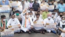 यूपी : राम मंदिर की ज़मीन ख़रीद में 'घोटाले' के ख़िलाफ़ कांग्रेस का प्रदर्शन