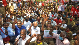 चेन्नई में 7 जुलाई को ईंधन की बढ़ी हुई कीमतों के खिलाफ़ विरोध प्रदर्शन। तस्वीर साभार: CITU, तमिलनाडु