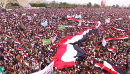यमन के लोगों ने सऊदी के नेतृत्व वाले सैन्य गठबंधन के ख़िलाफ़ विरोध प्रदर्शन किया, युद्ध के लिए अमेरिका को दोषी ठहराया