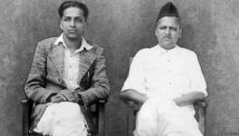 महात्मा गांधी के हत्यारे नाथूराम गोडसे (दाएं) और नारायण दत्तात्रय आप्टे (बाएं)।